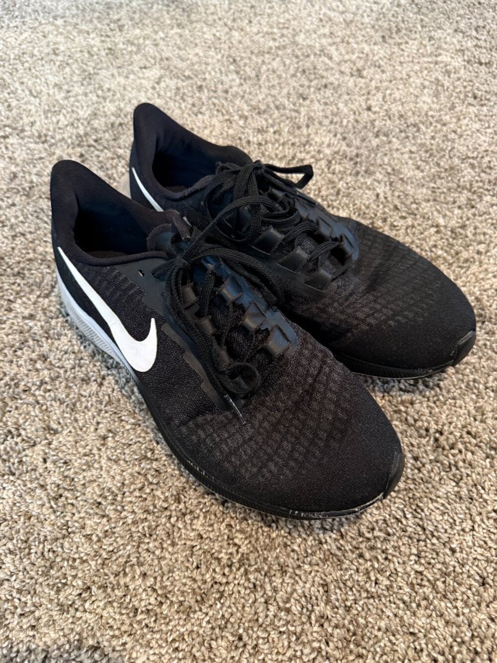 Nike Zoom Pegasus 37 Running Shoes Size 9